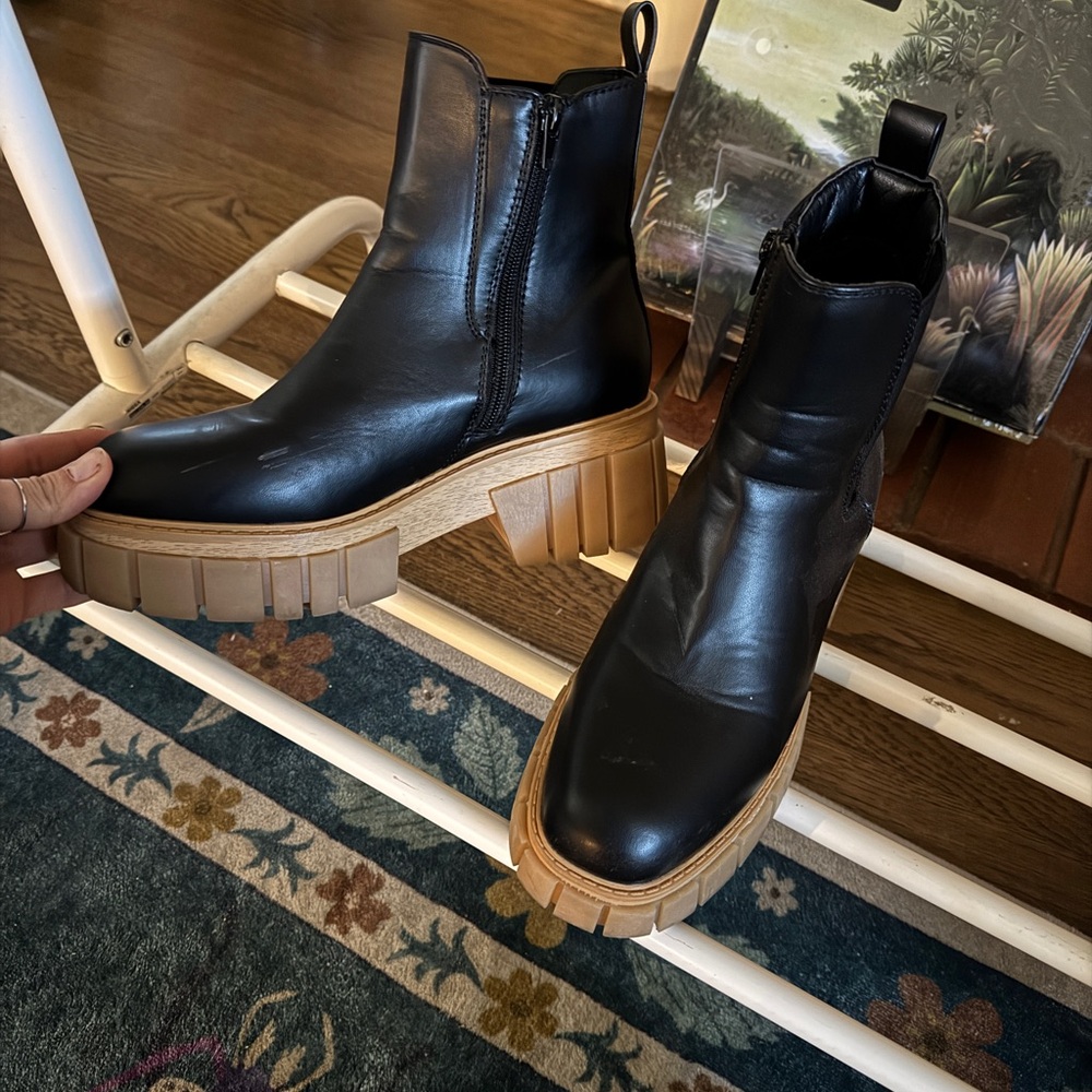 Platform boots